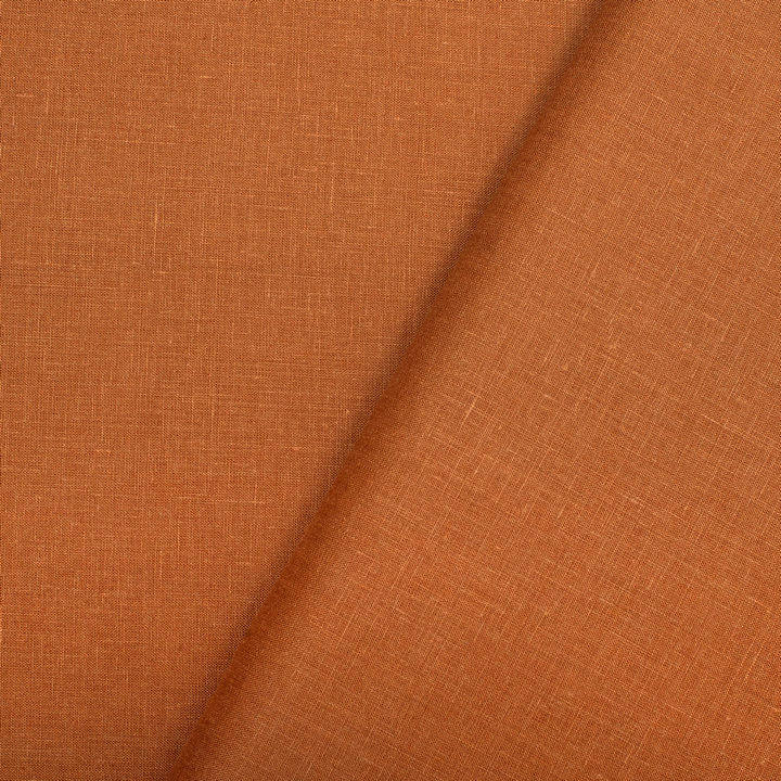 Dark rust coloured plain european linen (SD 122)